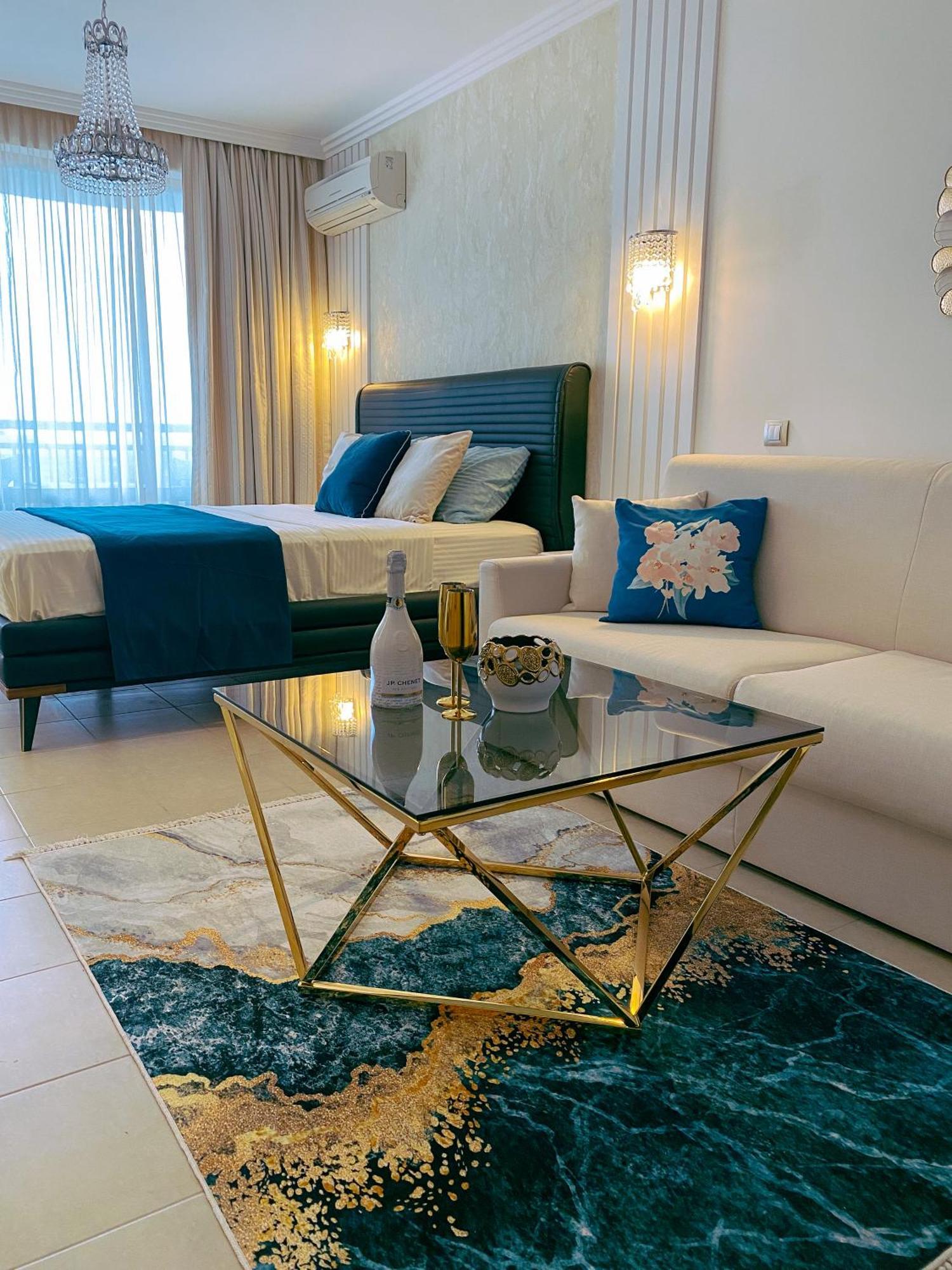 Exclusive Private Studios In The Emerald Complex Равда Екстериор снимка